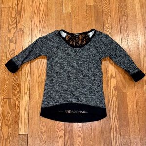 Express Lace 3/4 Sleeve Pullover